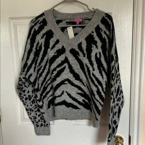 NWT Miami (Francesca’s) Black and Gray Animal Print V-Neck Sweater